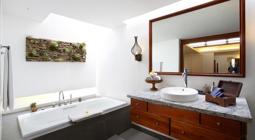 Mahala Hasa Villa By Premier Hospitality Asia Легиан Екстериор снимка